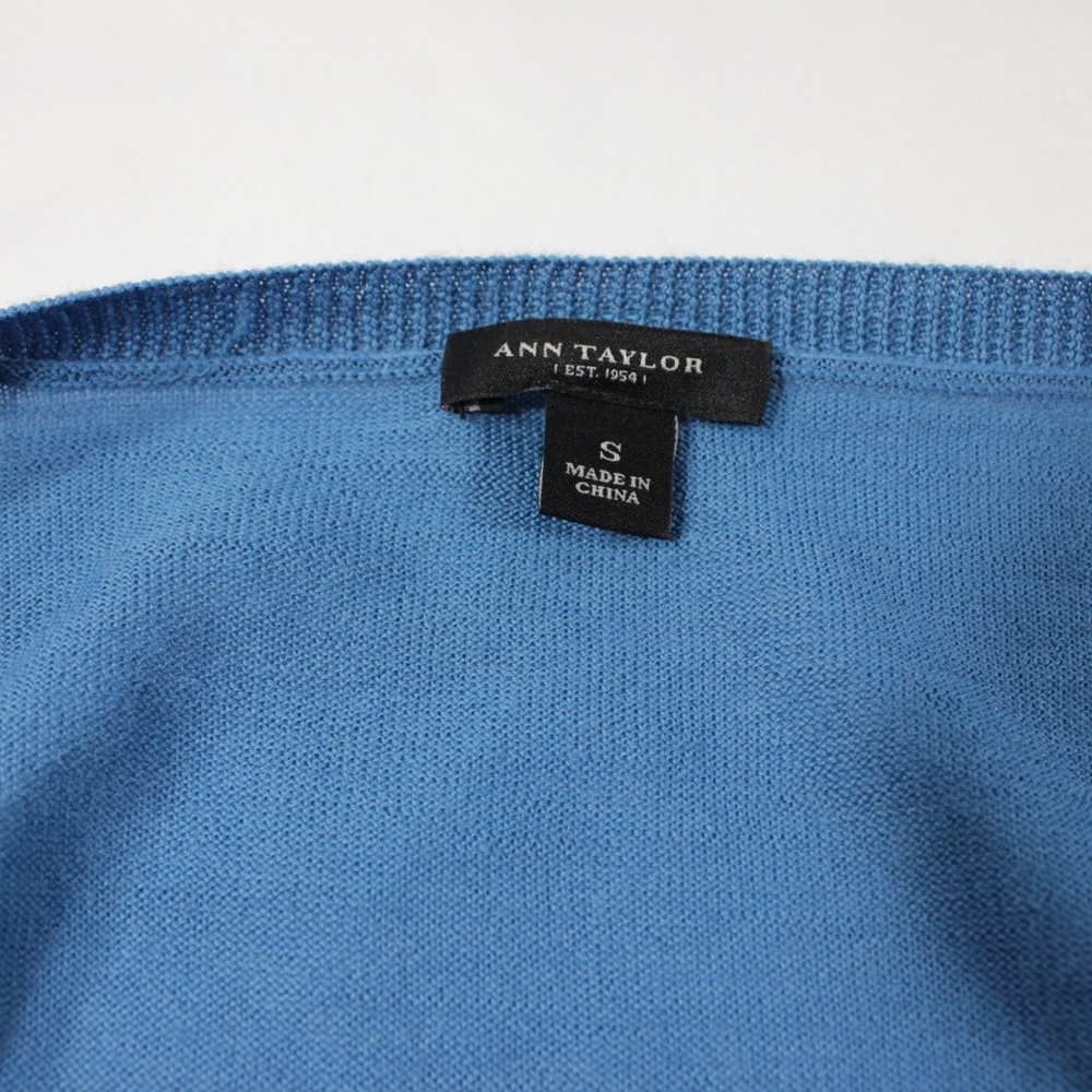 Jeweled Button Ann Taylor Cardigan Blue Size SM - Picture 5 of 8